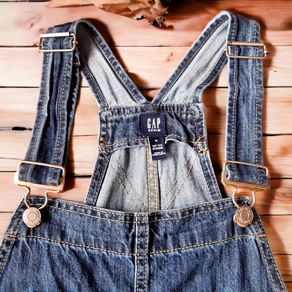 Gap Ladies Denim Short Overalls - Picture 7 of 9